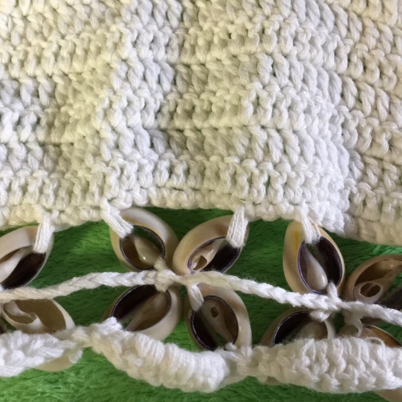 Crochet/seashell bikini top - Picture 8 of 8